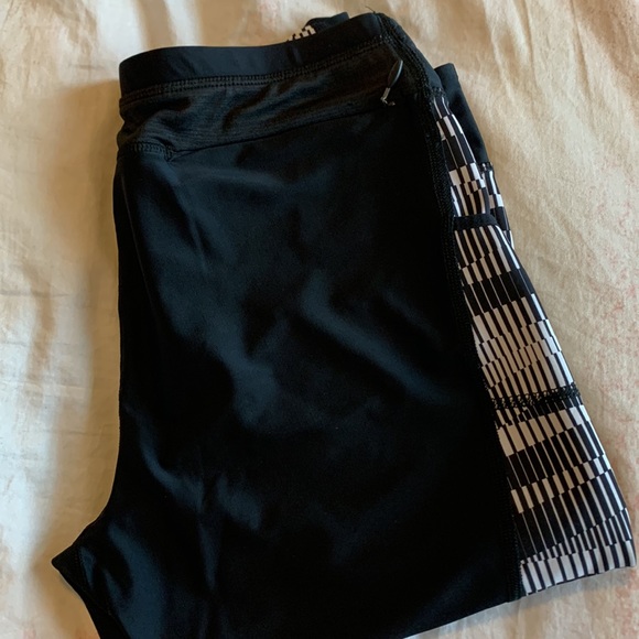 ADIDAS lot of TWO workout leggings - Picture 11 of 11